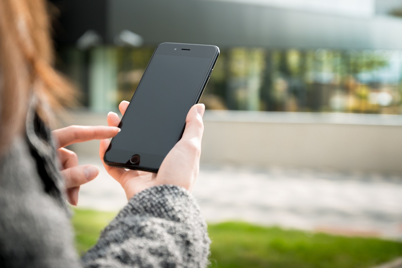 Explore smartphones under 15000 INR! 